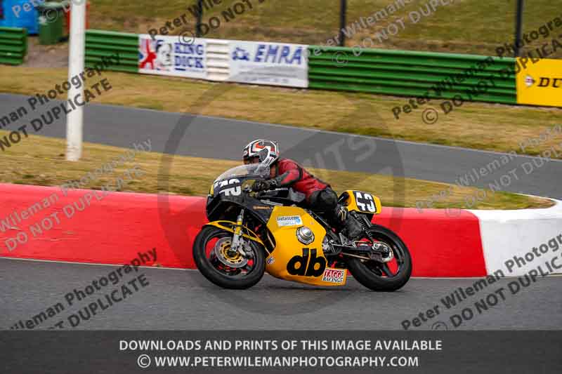Vintage motorcycle club;eventdigitalimages;mallory park;mallory park trackday photographs;no limits trackdays;peter wileman photography;trackday digital images;trackday photos;vmcc festival 1000 bikes photographs